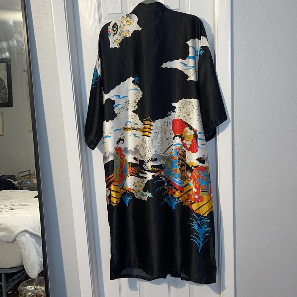 Long Kimono Robe - Picture 2 of 3